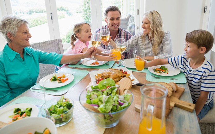 Eten-bij-anderen.jpg